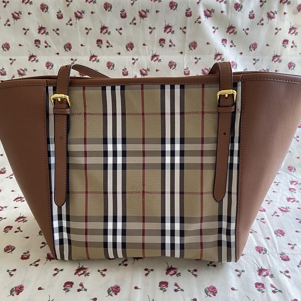 Burberry Women's Classic Check Tote Bag